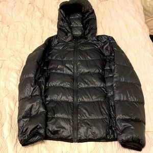 Uniqlo ultralight down jacket